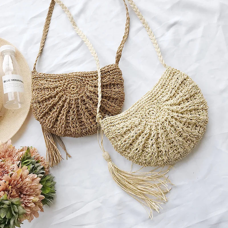Tassel Rattan Beach Bag Straw Bucket Bag with Tassels