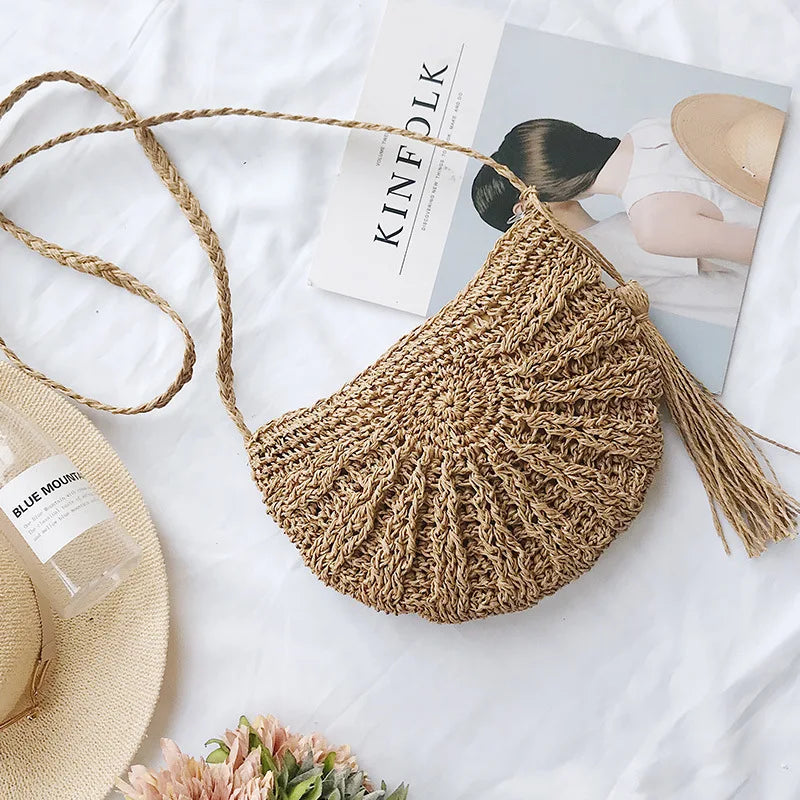Tassel Rattan Beach Bag Straw Bucket Bag with Tassels