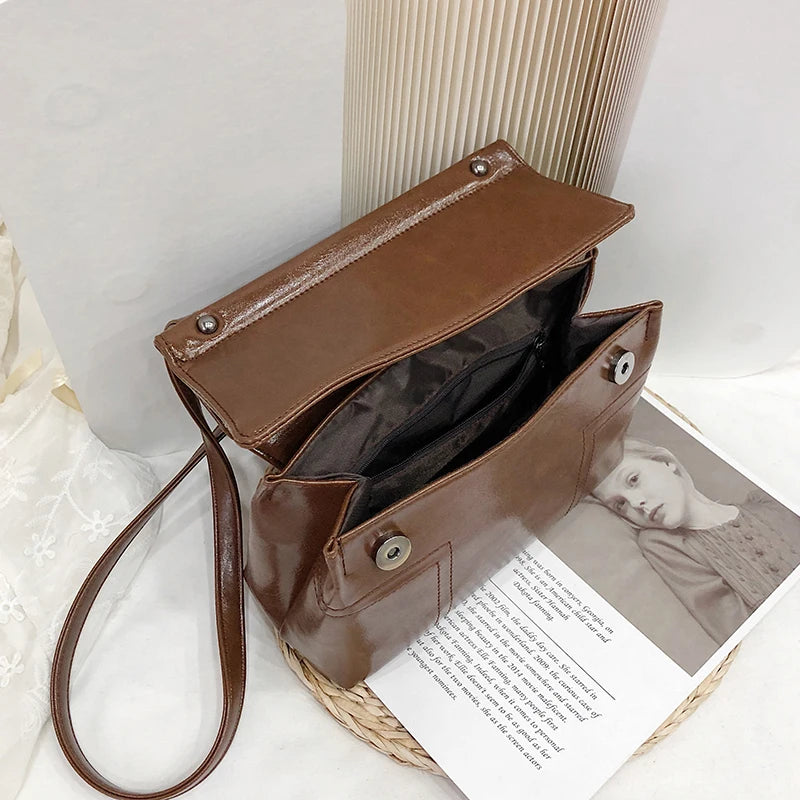 Large Capacity Leather Women's Messenger Bag