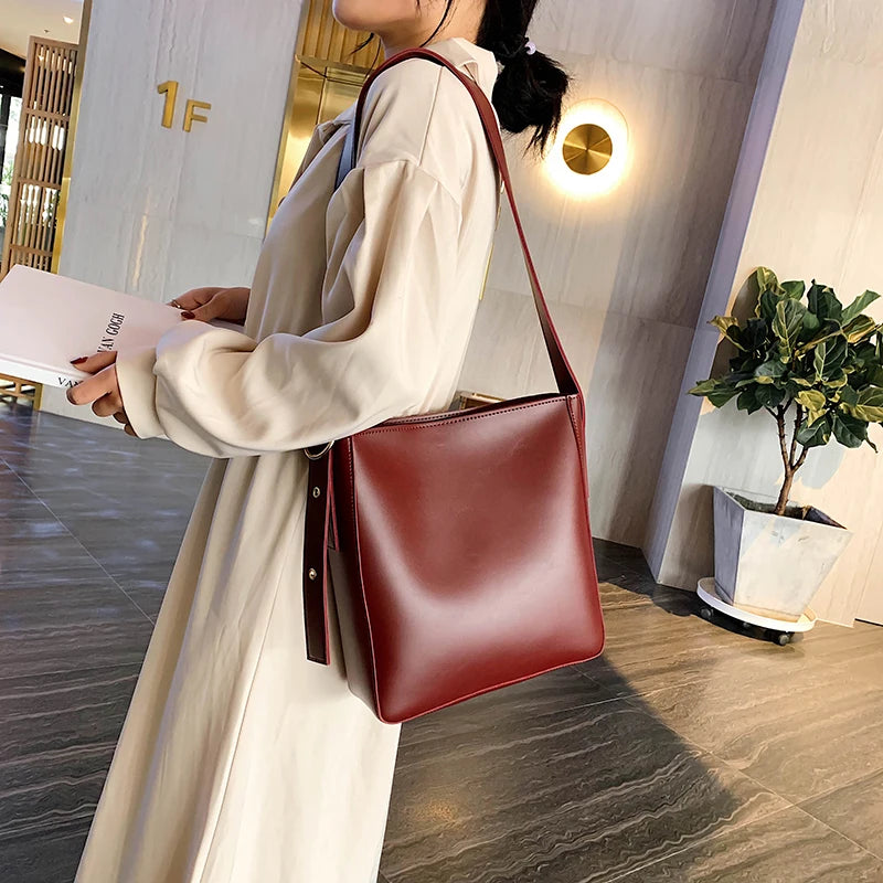 Hot PU Leather Women's Bucket Bag Large Capacity Retro Crossbody Bag