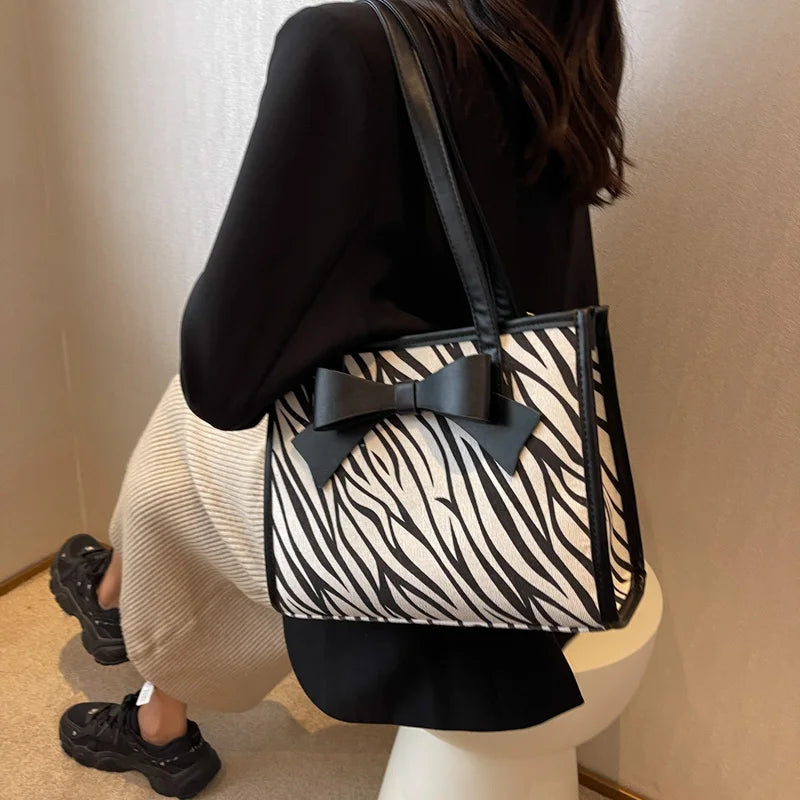Large Shoulder Bag with High Capacity