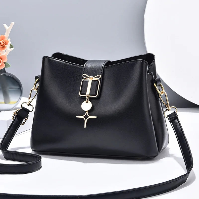 Large-Capacity Bucket Bag Women's Shoulder Bag Soft Leather Messenger Bag