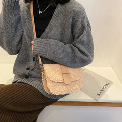 Lambwool Shoulder Bag Plush Saddle Handbag Casual Messenger Crossbody Bags