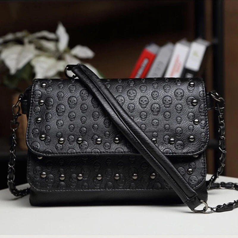 Skull Women Crossbody Bag Leather Small Skull Shoulder Bag Chain Clutch