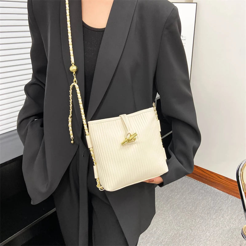 Western Style Texture Bucket Bag with Chains