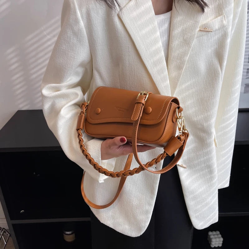 Women's Winter Leather Saddle Bag