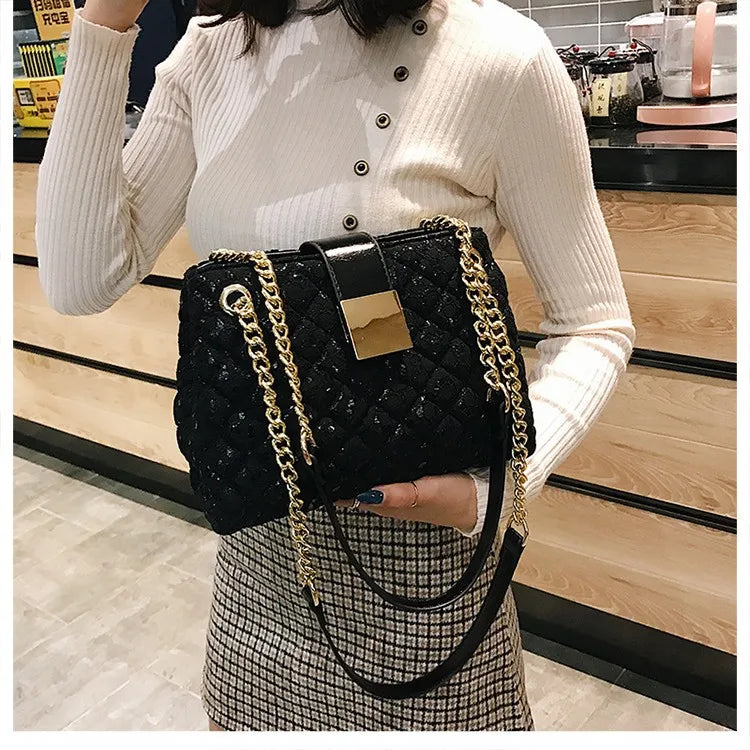 Diamond Pattern Chain Shoulder Bag for Women