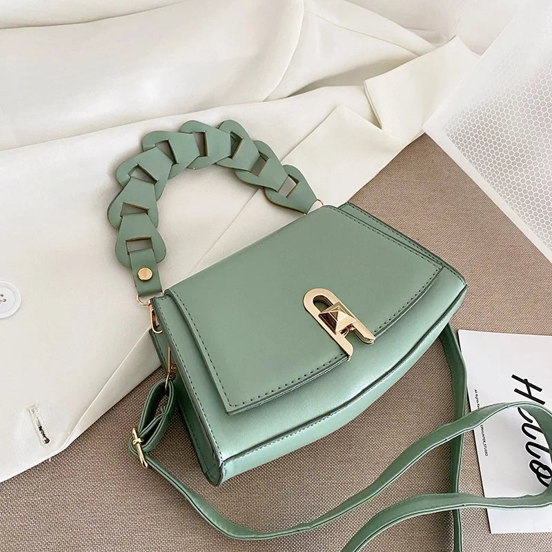 Retro Woven Lock Buckle Shoulder Handbag with Detachable Strap