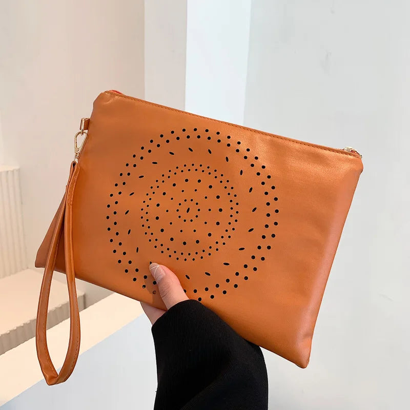 Ladies Hollowed-out Envelope Clutch Bag Versatile Messenger Handbag