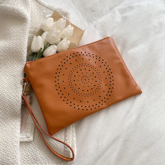 Ladies Hollowed-out Envelope Clutch Bag Versatile Messenger Handbag