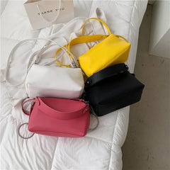Vintage Leather Crossbody Bag for Women Solid Shoulder Messenger Bag