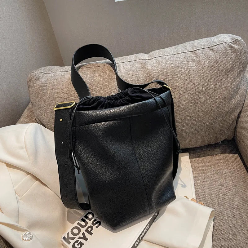 Large Capacity Bucket Bag With Wide Shoulder Strap Women's Bag