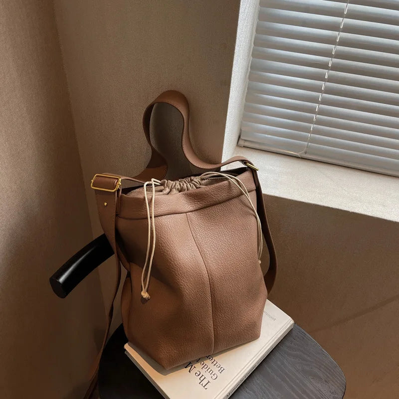 Large Capacity Bucket Bag With Wide Shoulder Strap Women's Bag