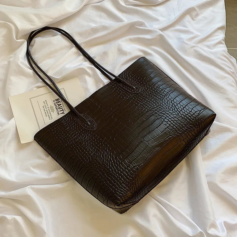Large Capacity Crocodile Pattern Shoulder Bag