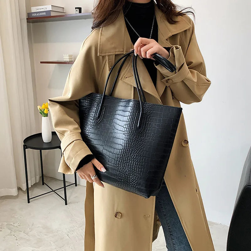 Large Capacity Crocodile Pattern Shoulder Bag