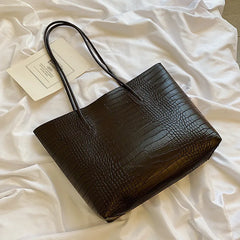 Large Capacity Crocodile Pattern Shoulder Bag