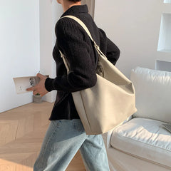 Women's Leather Shoulder Bag with Zipper Closure