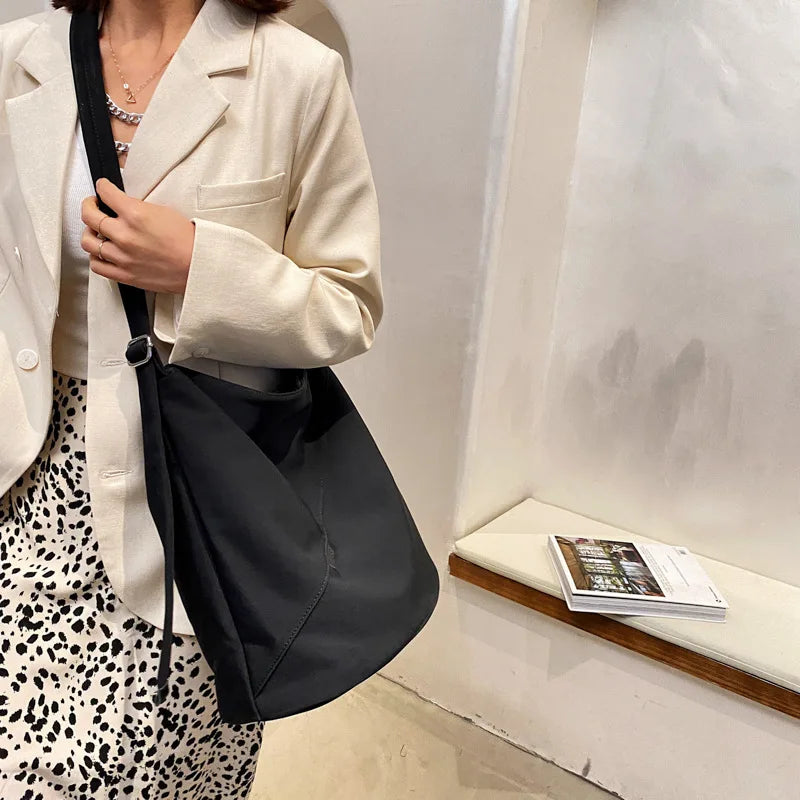 Large Capacity Women's Nylon Shoulder Bag Casual Vintage Crossbody