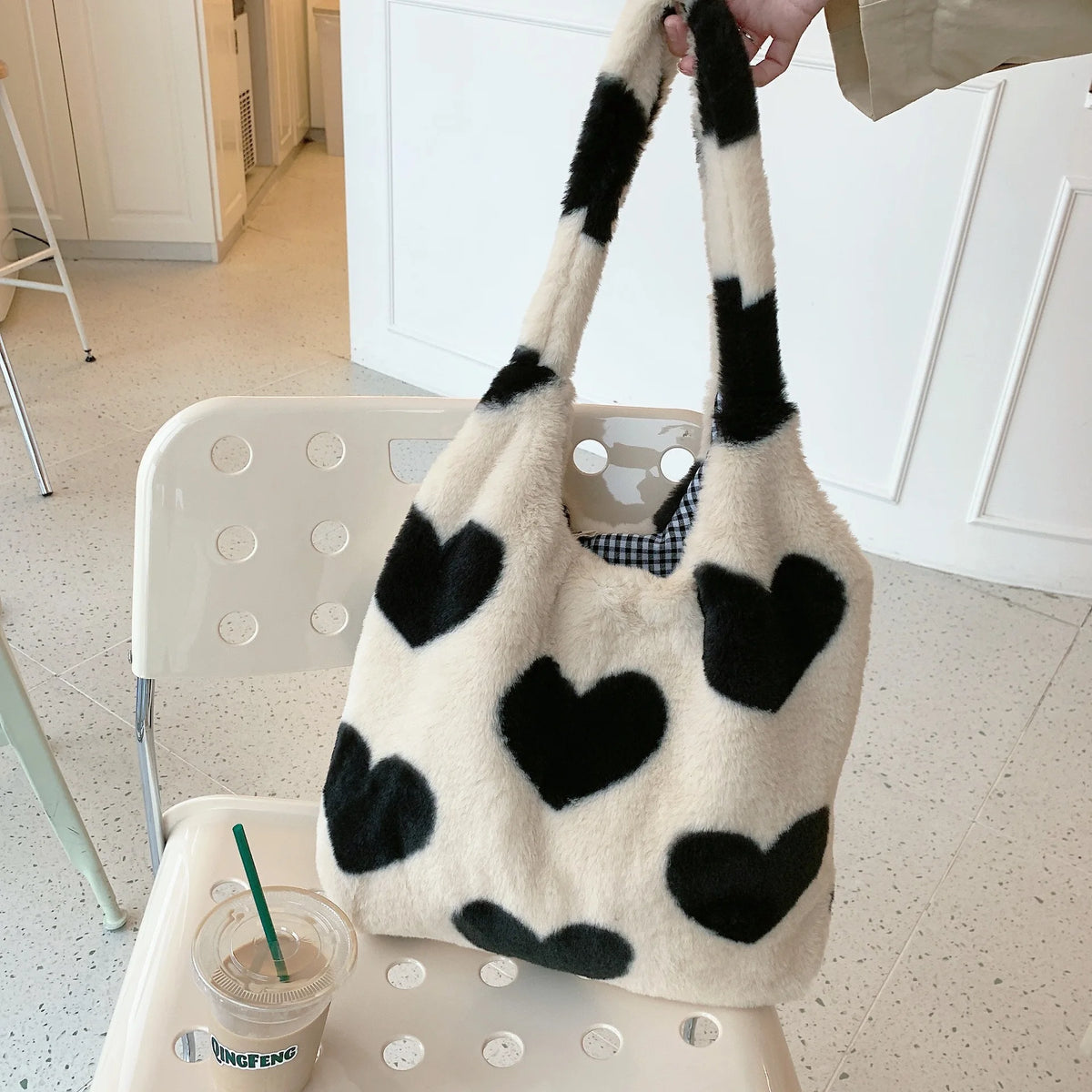 Large Plush Shoulder Bag for Women Fluffy Fur Tote Bag