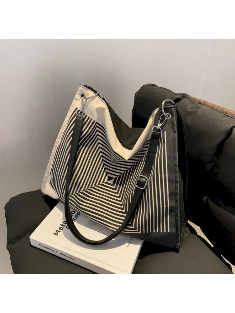 Large-capacity Summer Nylon Shoulder Bag