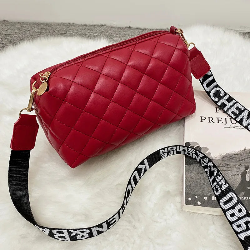 Lingge Chain Embroidery Bag Small Square Bag