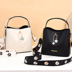 Daisy Bucket Bag Large Capacity Shoulder Messenger Bag