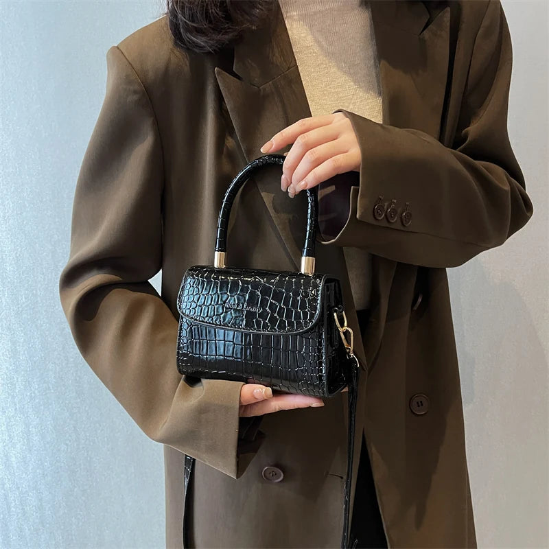 Crocodile Pattern Crossbody Shoulder Bag in Silvery Women Tote Handbag Mini Bag