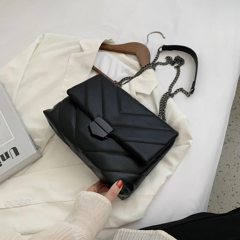 High-quality One-shoulder Messenger Bag with Chain Strap
