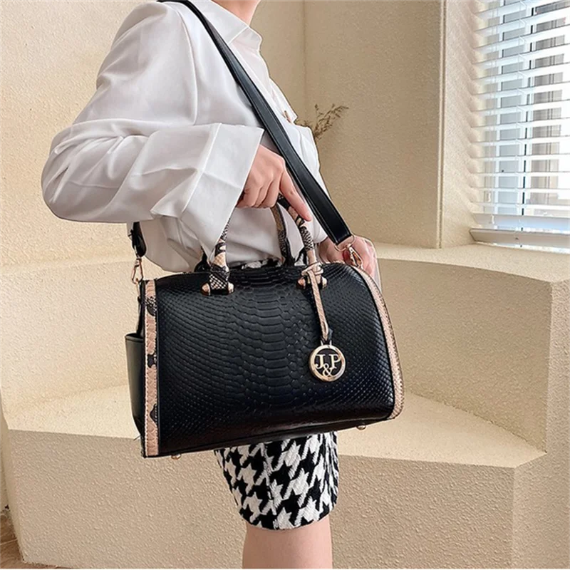 Women's Leather Flap Clutch Chain Shoulder Bag