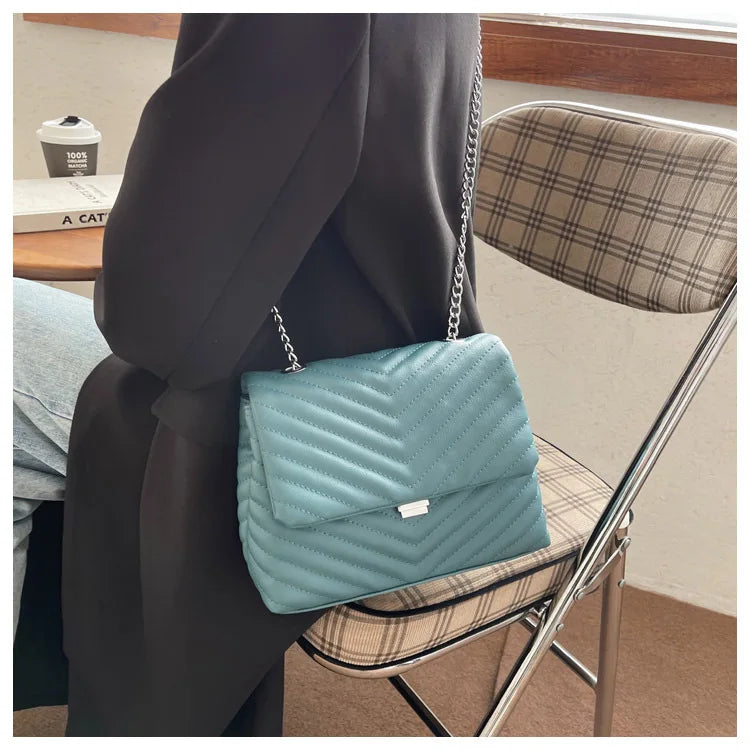 Retro Chain Crossbody Bag Women's Leather Tote