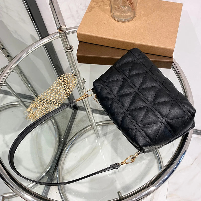 Women's Large Capacity Messenger Bag Chain Crossbody Handbag
