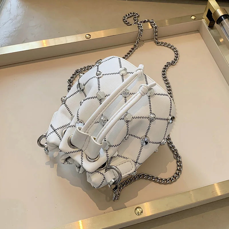 Women's Rivet Chain Drawstring Shoulder Bag for Party