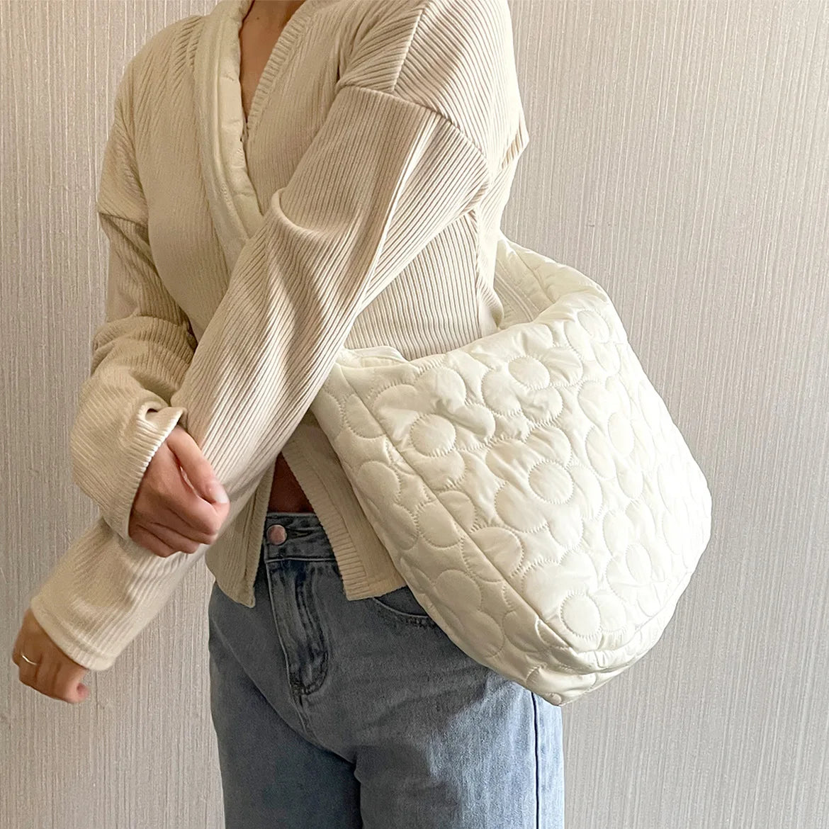 Large Capacity Quilted Flower Crossbody Bag
