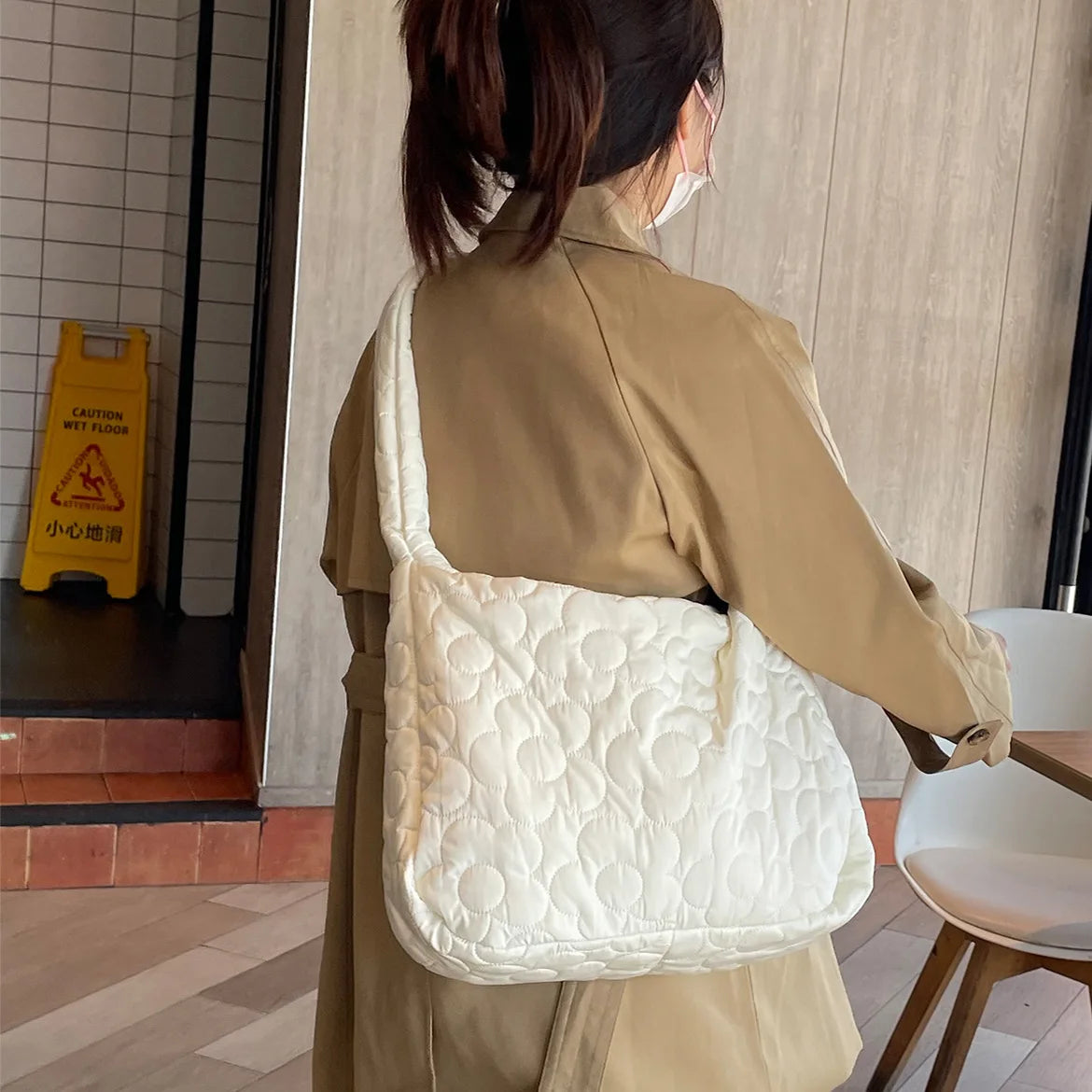 Large Capacity Quilted Flower Crossbody Bag
