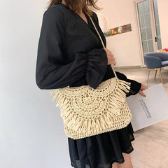 Vintage Straw Shoulder Bag with Tassel Crossbody Pouch