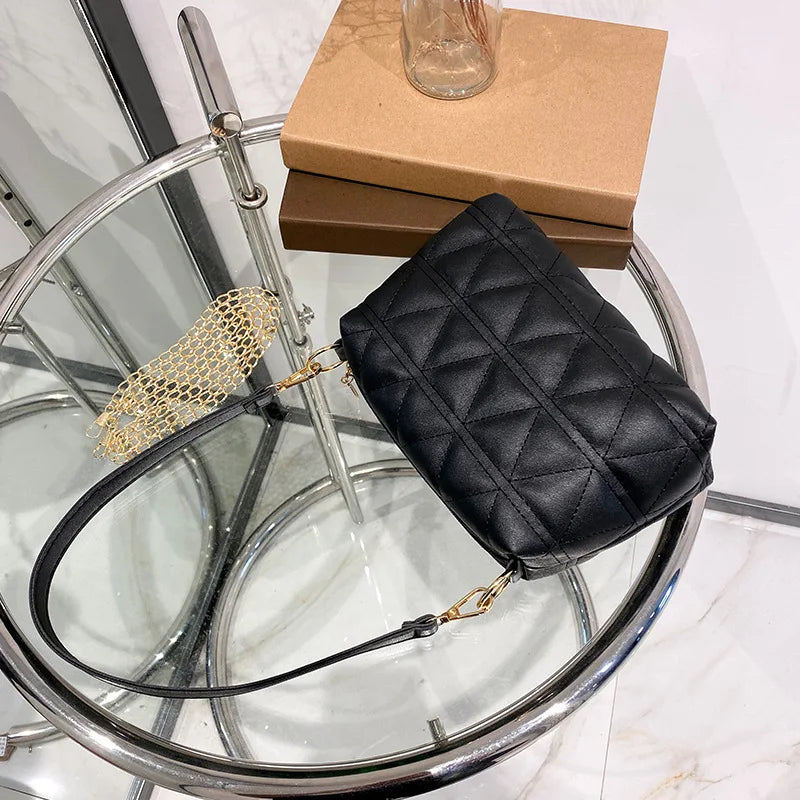 Embroidered Rhombic Chain Shoulder Bag