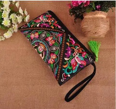 Flower Embroidery Lady Canvas Clutch Tote with Tassel