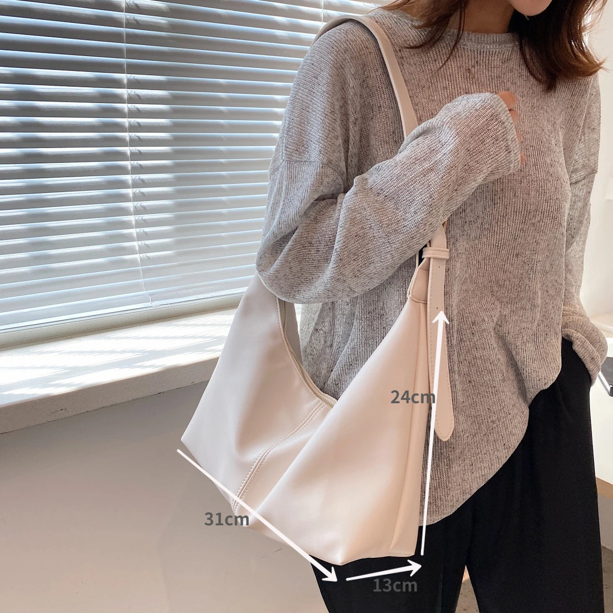 Vintage Style High Capacity Women Shoulder Bag