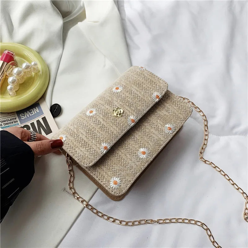 Woven Rattan Bag Flower Shoulder Bag Women Summer Beach Small Square Bag Casual