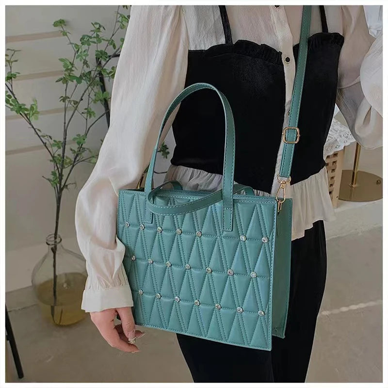 Hot Diamond Inlaid Leather Handheld Bag