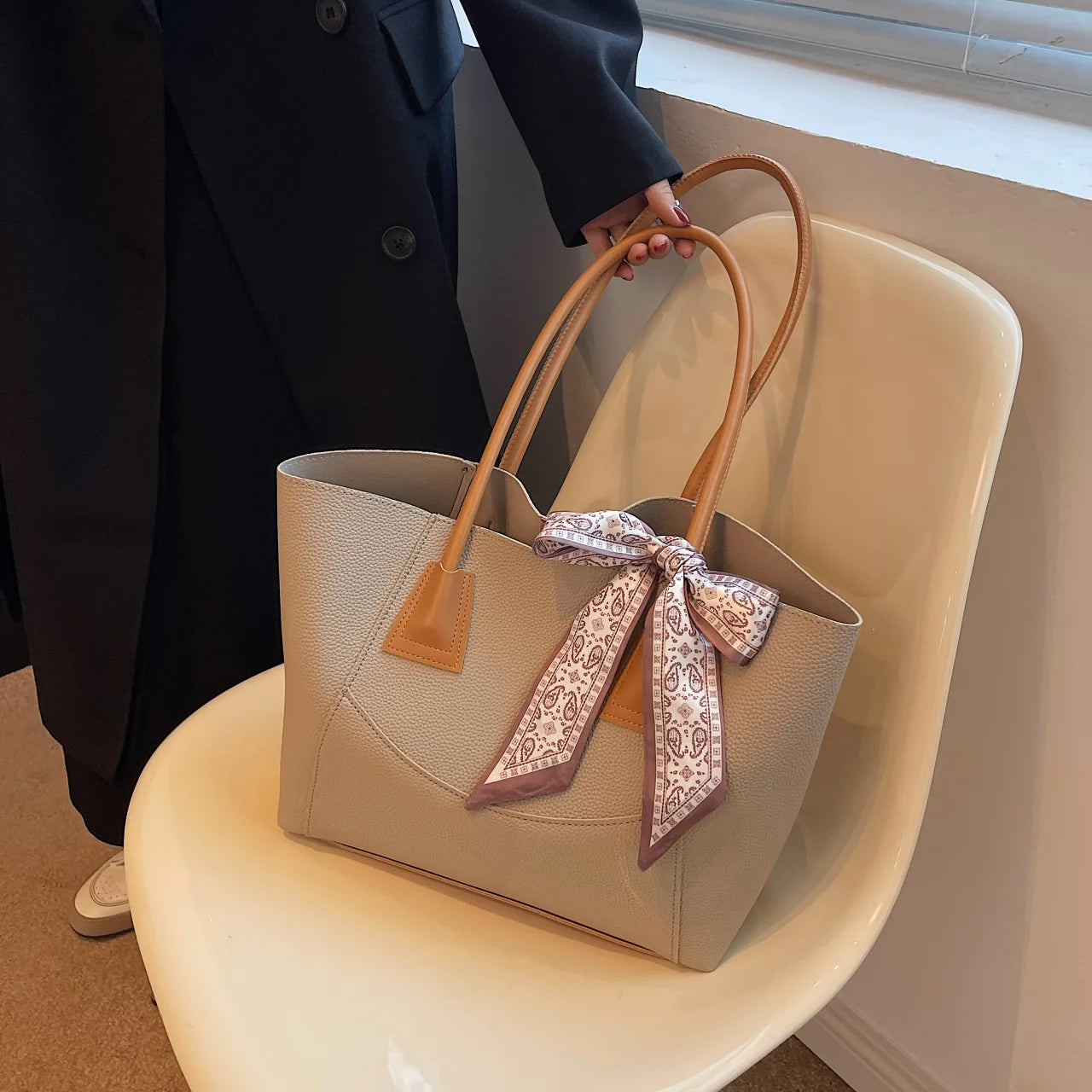 Large Capacity Leather Bag for Women