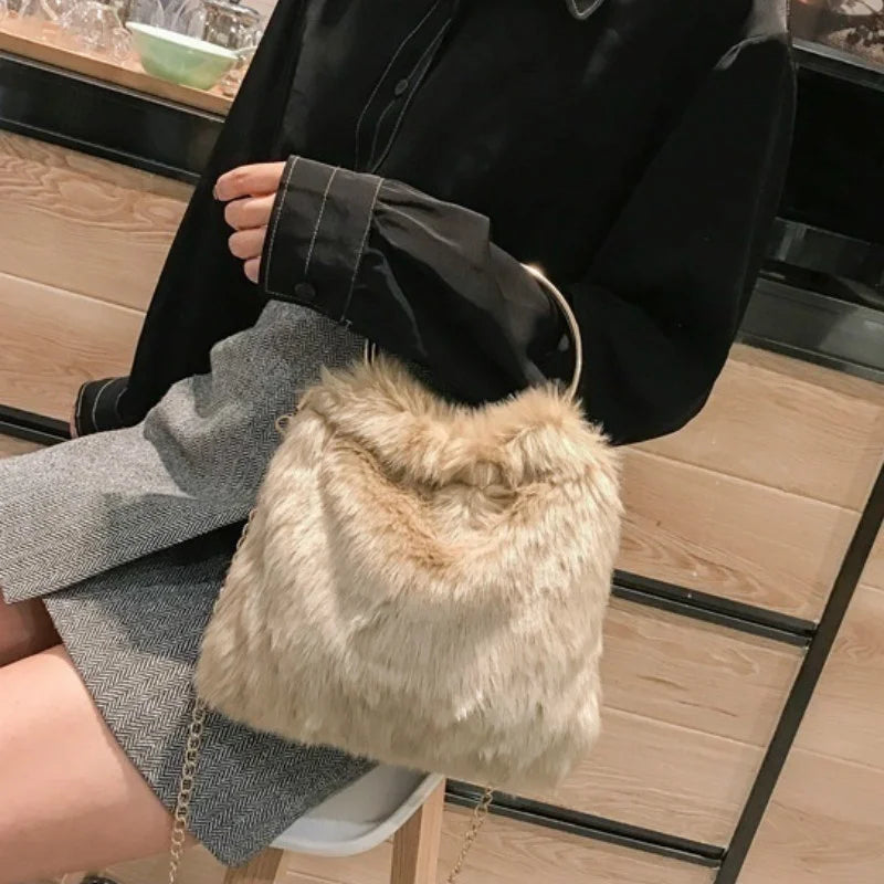 Rex Rabbit Fur Straw Bag Ring Bucket Bag Shoulder Chain Bag