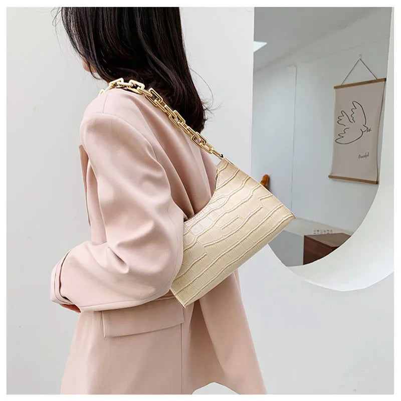 Crocodile Pattern Chain Shoulder Bag