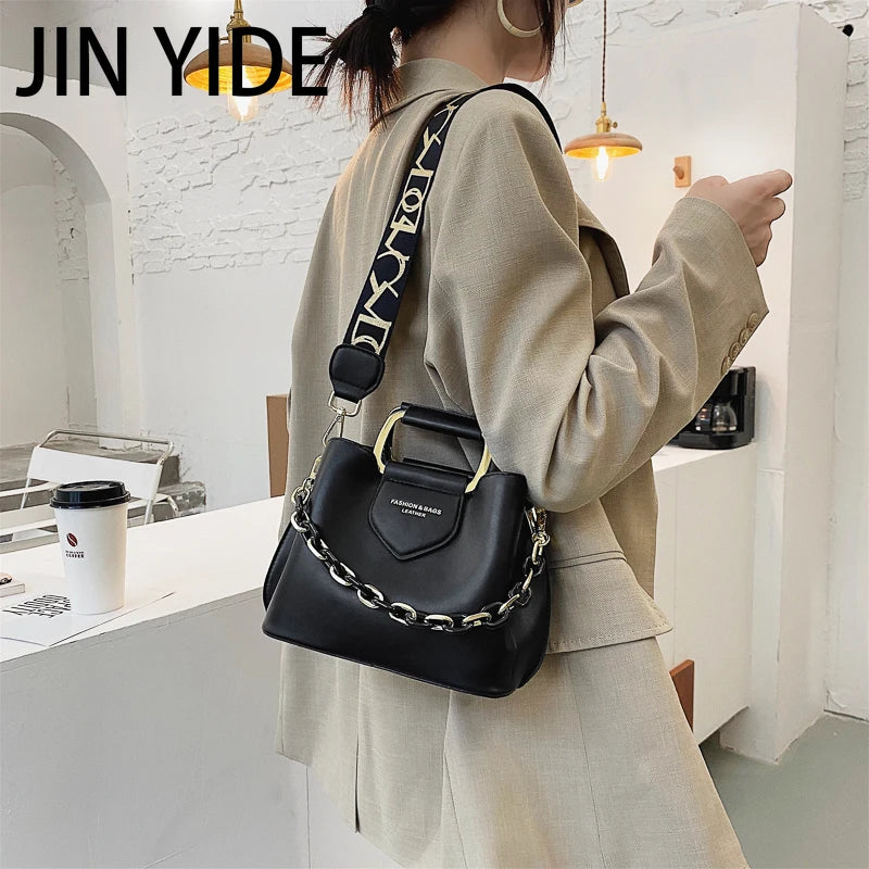 Fashionable Straw Rattan Shoulder Bag for Women