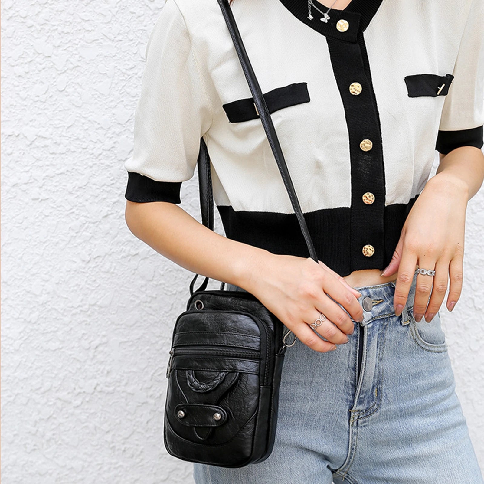 Textured Messenger Bag for Women Retro Shoulder Bag in Soft Leather Brown/Black