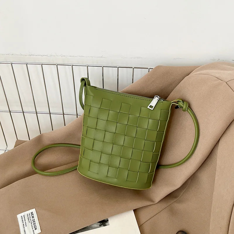 Weaving Lady Shoulder Messenger Cross Body Purses And Handbags
