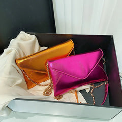 Women Crossbody Shoulder Strap Handbag with Chains
