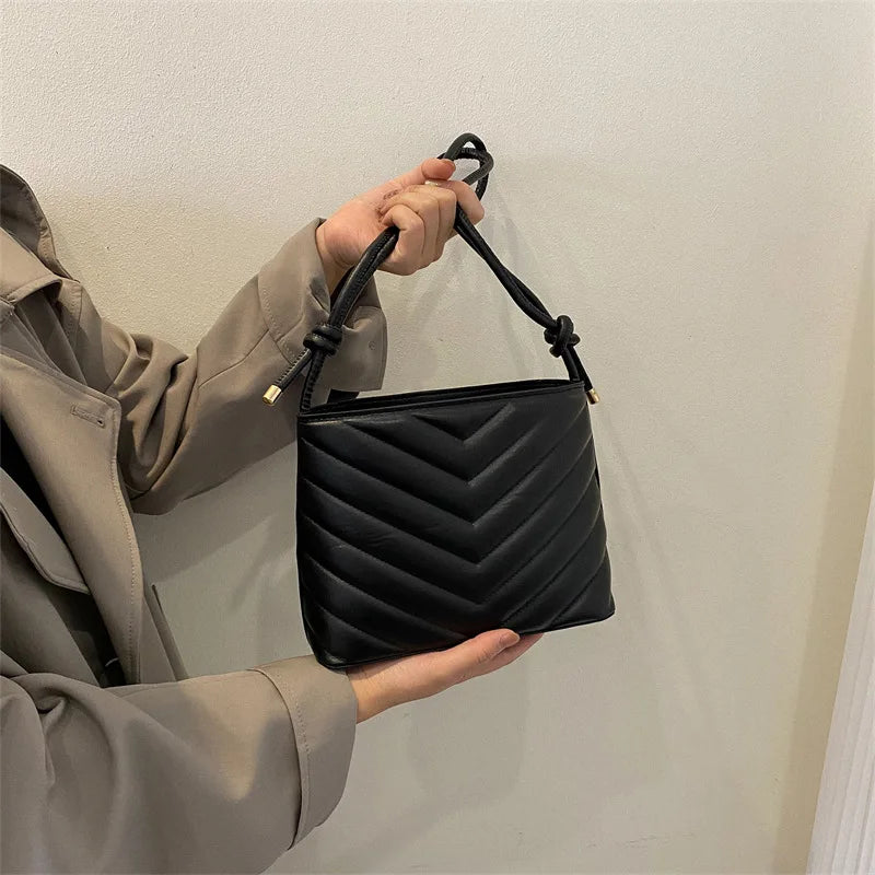 French Retro Niche Single Shoulder Bag Light Texture Underarm Handbag