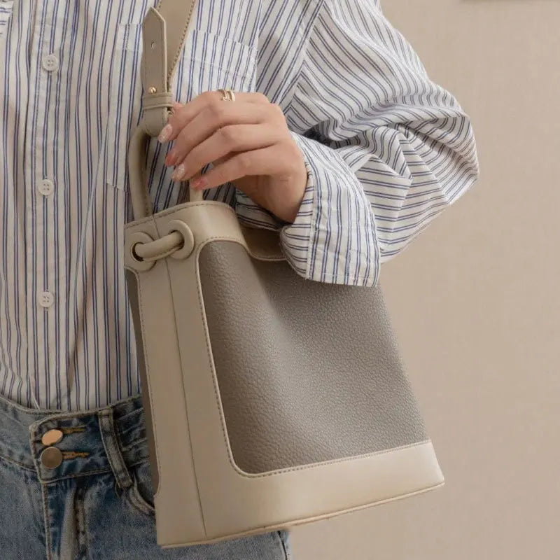 Women's Vintage Crossbody Bag Large Capacity Texture Handbag