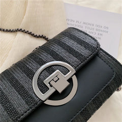Large Capacity Women's Shoulder Bag with Metal Chain